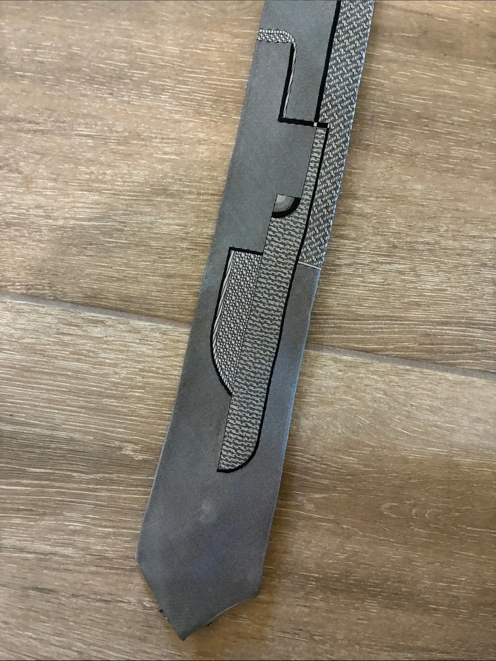 Vintage Men's Textured Gray Thin Tie with Subtle Pattern Detail